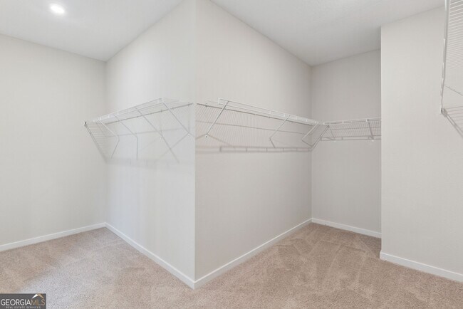 Building Photo - 208 Park View Ln