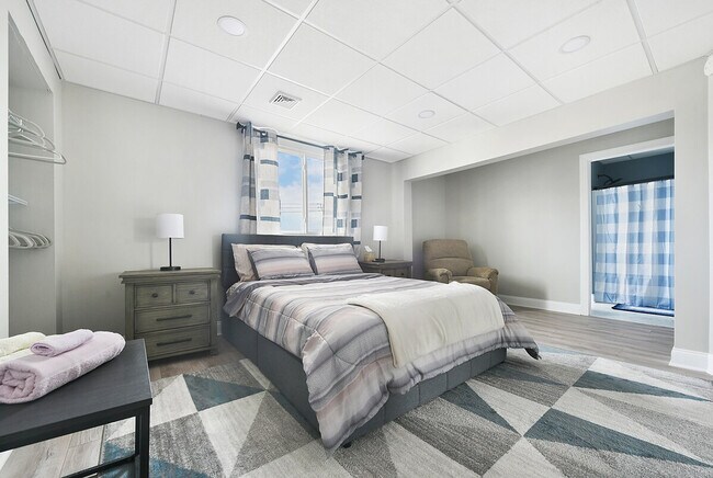 Building Photo - 444 Oneida St