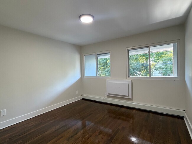 Building Photo - 475 Park Ave