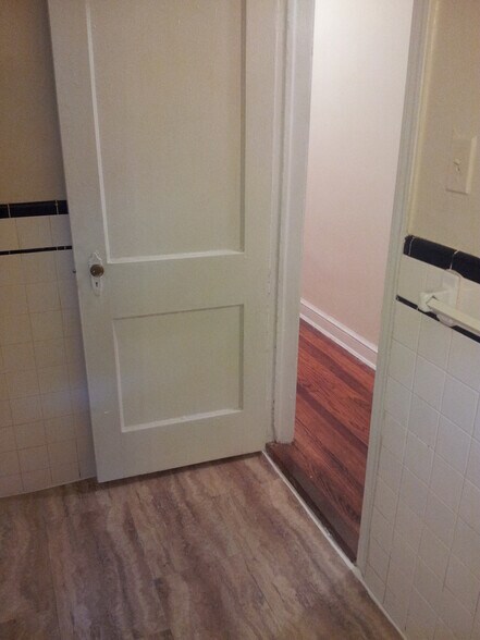 Building Photo - 220 Allison St NW