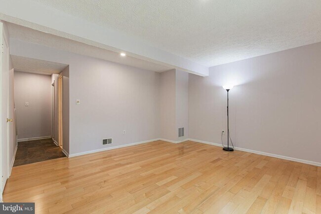 Building Photo - 7907 Pebble Brook Ct