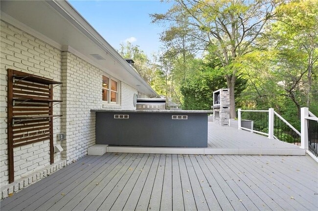 Building Photo - 4555 Runnemede Rd NW