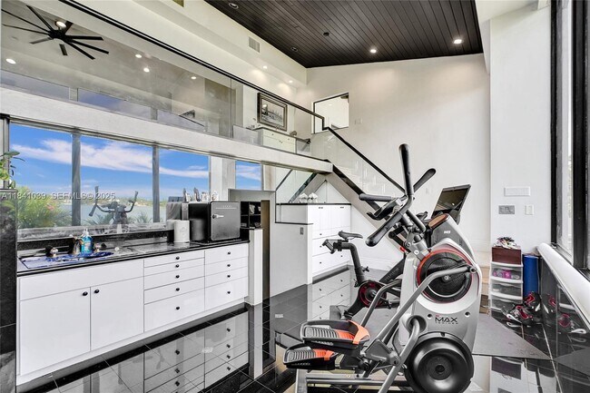 Building Photo - 13724 SW 92nd Ct