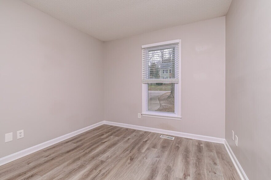 Building Photo - 3405 Singleleaf Ln