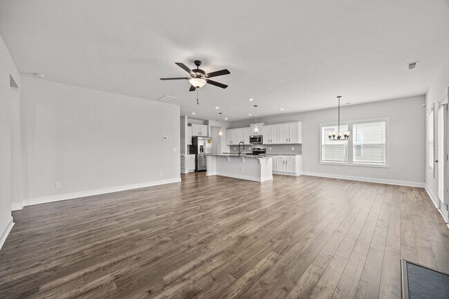 Building Photo - 629 Longstanton Ave