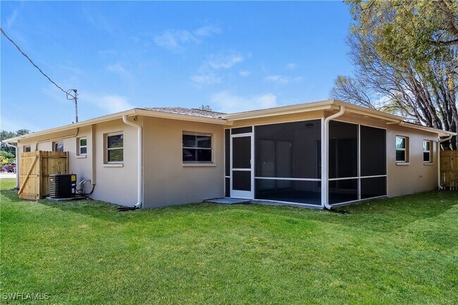 Building Photo - 7311 Louise Dr