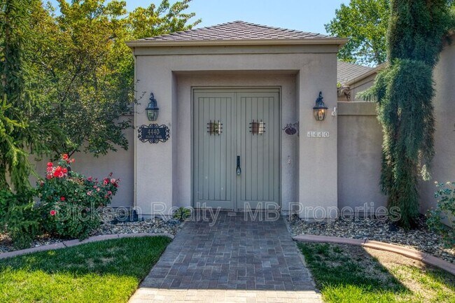 Building Photo - 4440 Juniper Trail