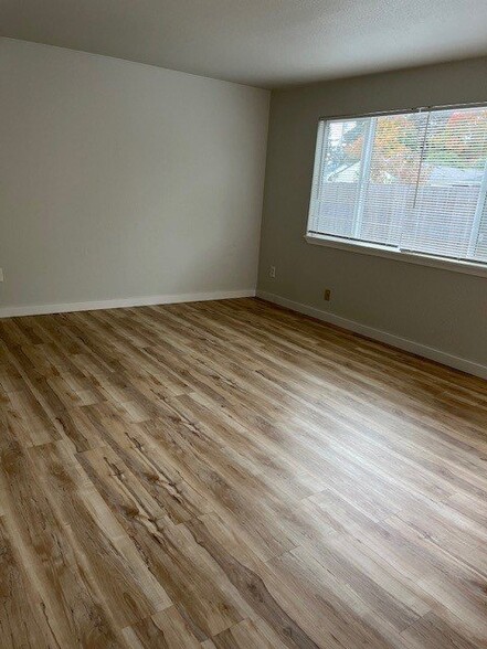Building Photo - 8831 Copperstone Ave SW