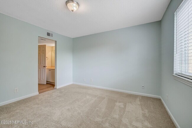 Building Photo - 6561 Mission Ct