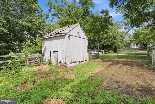 Building Photo - 8606 Yellow Springs Rd