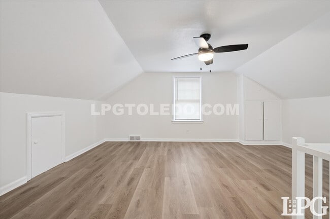 Building Photo - 3714 Wallwerth Dr
