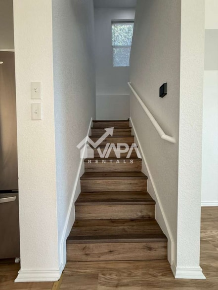 Building Photo - 9902 Hawksbill Peak