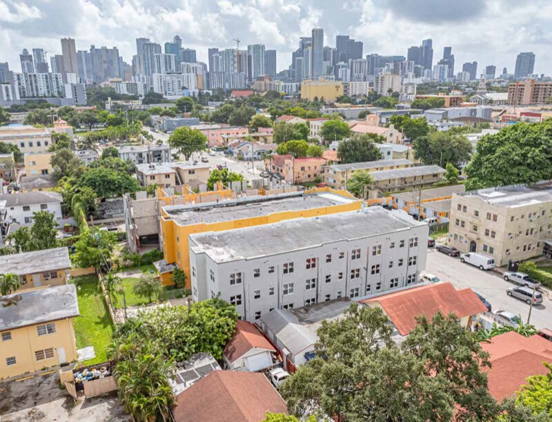 Building Photo - 1051 NW 2nd St