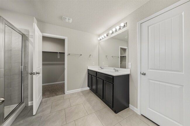 Building Photo - 29606 Foliage Ln