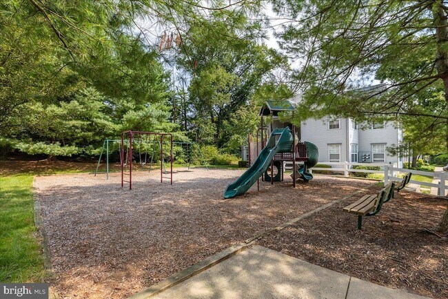 Building Photo - 515 Brickhouse Rd