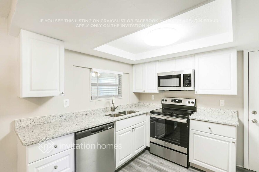 Building Photo - 3306 Brookfield Dr