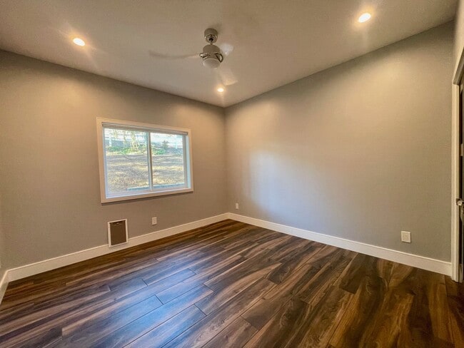 Building Photo - Gorgeous Home In Blossom Valley Home with ...