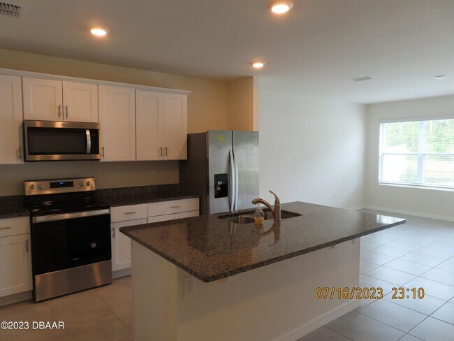 Building Photo - 4 BELLA LAGO Cir