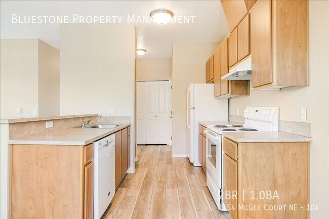 Building Photo - 1154 Mcgee Ct NE