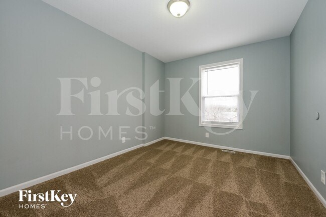 Building Photo - 333 Woods Ave