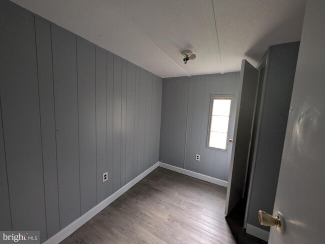 Building Photo - 125 Santilli Rd