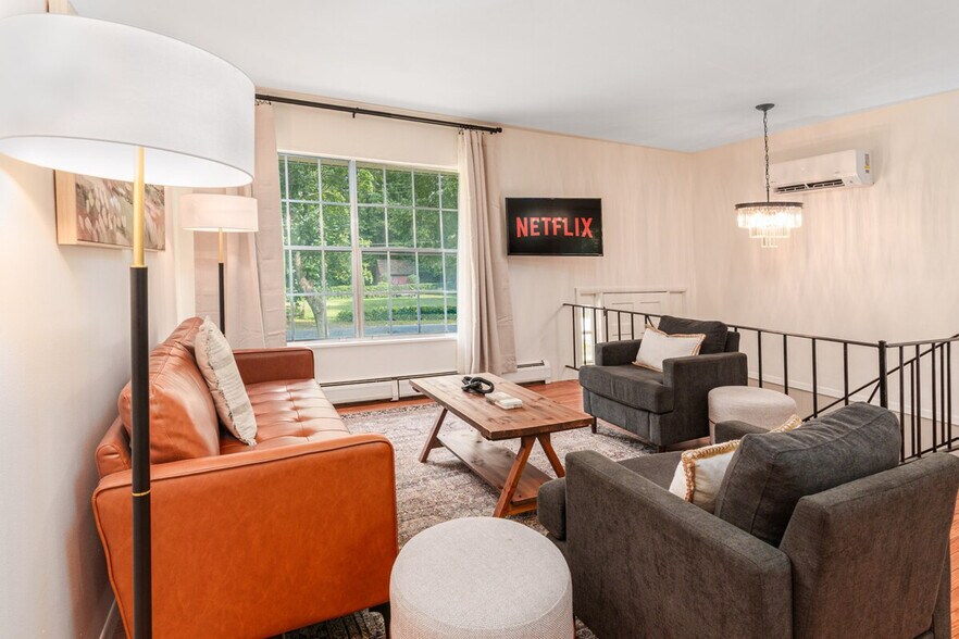 Building Photo - 26 Finley St