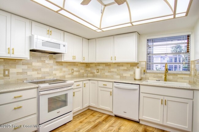 Building Photo - 432 Dove Ln