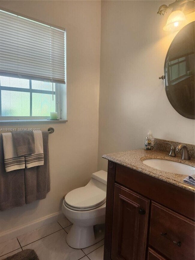 Building Photo - 1229 Jefferson St