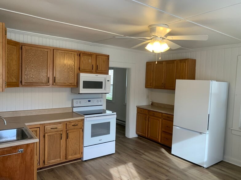 Building Photo - 1031 Hancock St