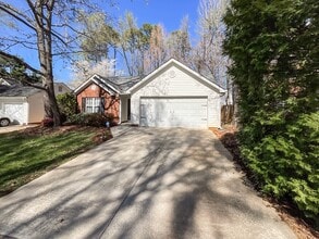 Building Photo - 7305 Rosehall Dr