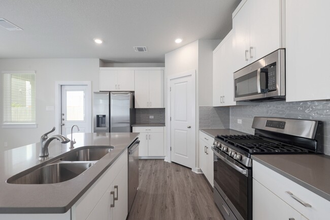 Building Photo - 311 Ravens Crst Dr