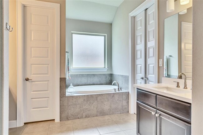 Building Photo - 1805 Grebe Dr