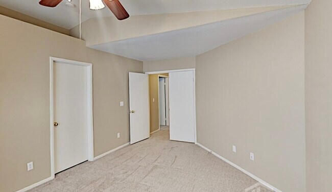 Building Photo - 3504 Redwood Ridge Way