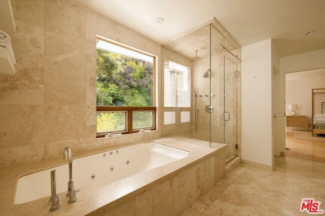 Building Photo - 3600 Mandeville Canyon Rd
