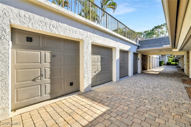 Building Photo - 1111 Wildwood Ln