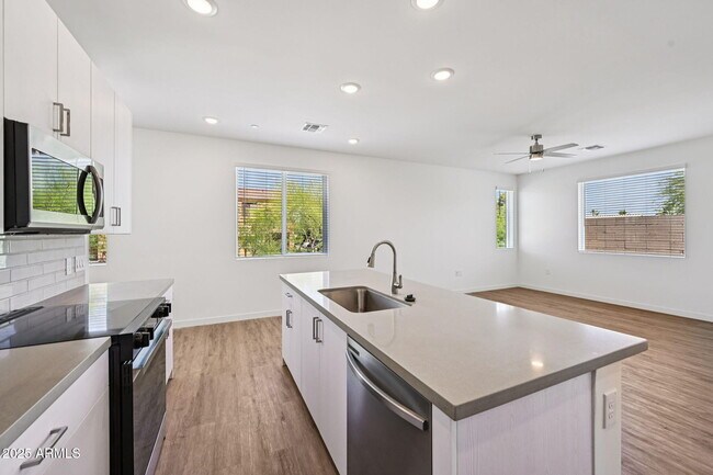 Building Photo - 2131 JENNIFER LYNN Way