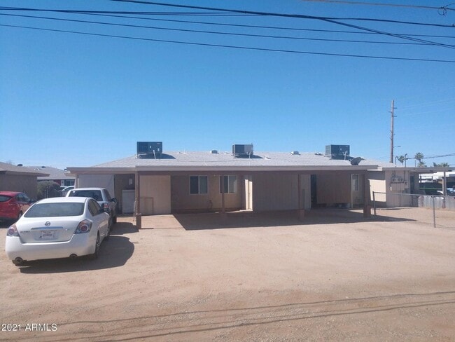 Building Photo - ADORABLE APACHE JUNCTION TWO-BEDROOM!