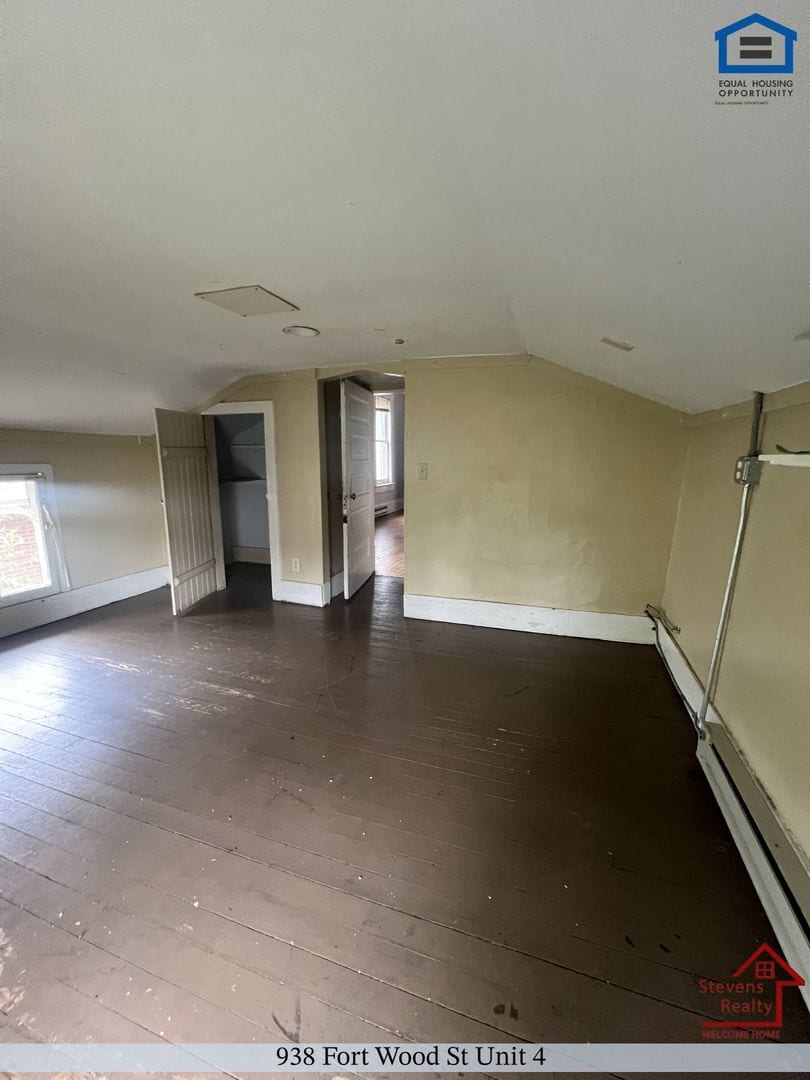 Building Photo - 938 Fortwood St