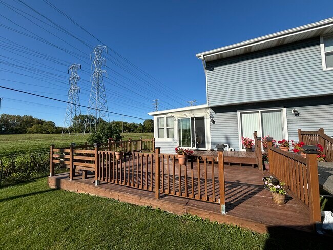 Building Photo - 4052 S Brust Ave