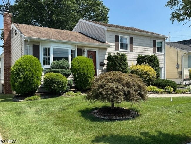Building Photo - 827 Savitt Pl
