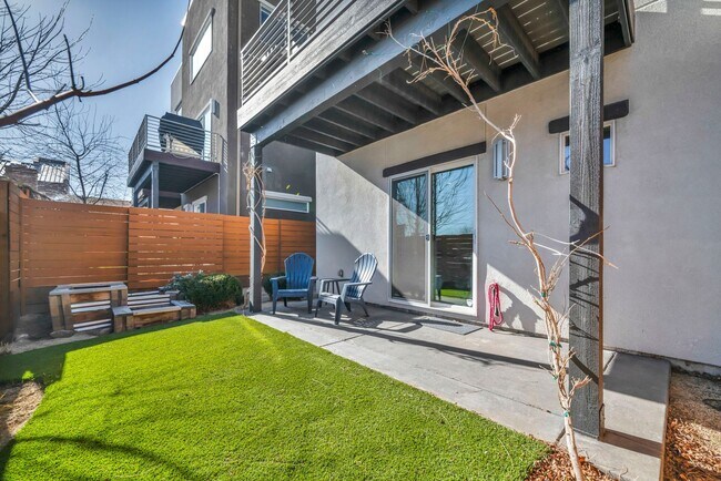 Building Photo - Mid-Town Modern Gem With EV Charger