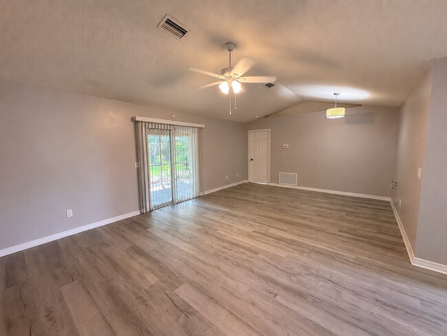 Building Photo - 53 Birchwood Dr