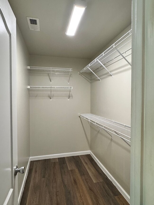 Building Photo - Comfort, Charm & Room for Everything You Love!