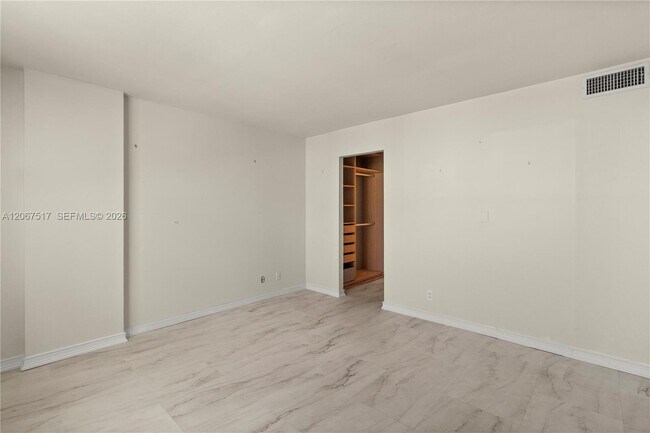 Building Photo - 3703 NE 166th St