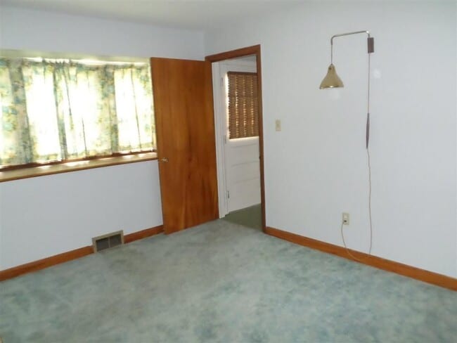 Building Photo - Great house very close to JMU!