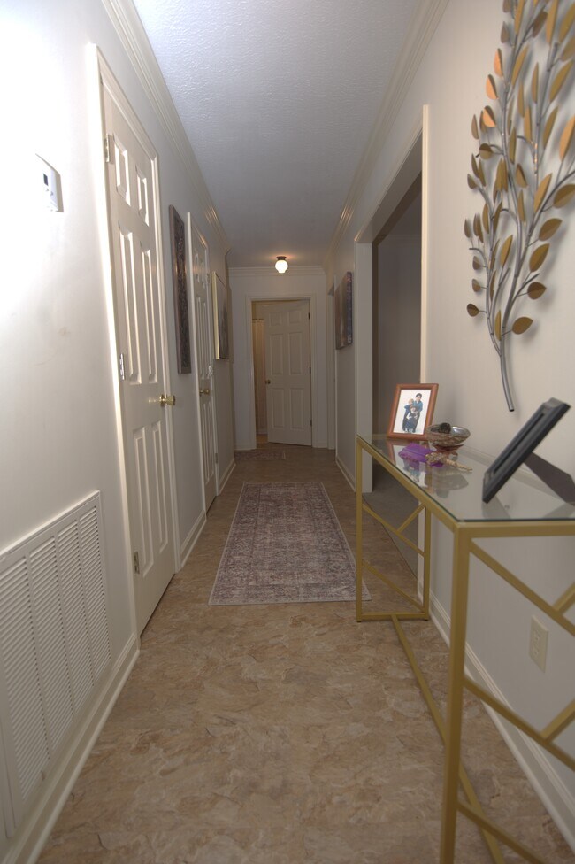 Building Photo - 63 Poplar Ct Ln