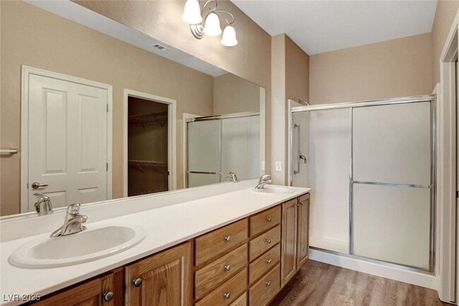 Building Photo - 2320 Meteor Shower St