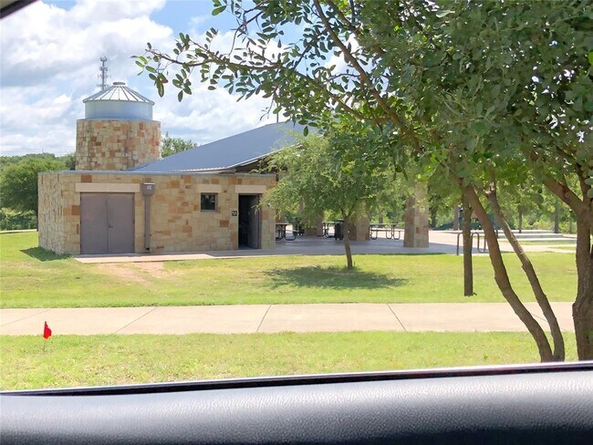 Building Photo - 4001 Tordera Dr