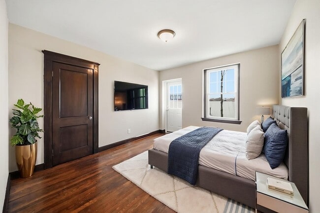 Building Photo - 41 Richardson Ave