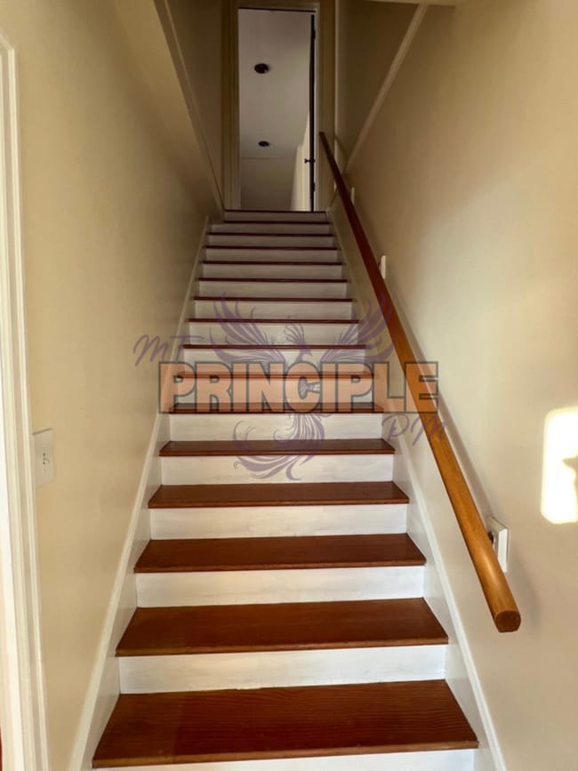 Building Photo - 403-405 1/2 W Granite